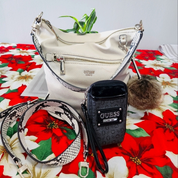 Guess bag with free wallet/cellphone holder - Picture 1 of 7